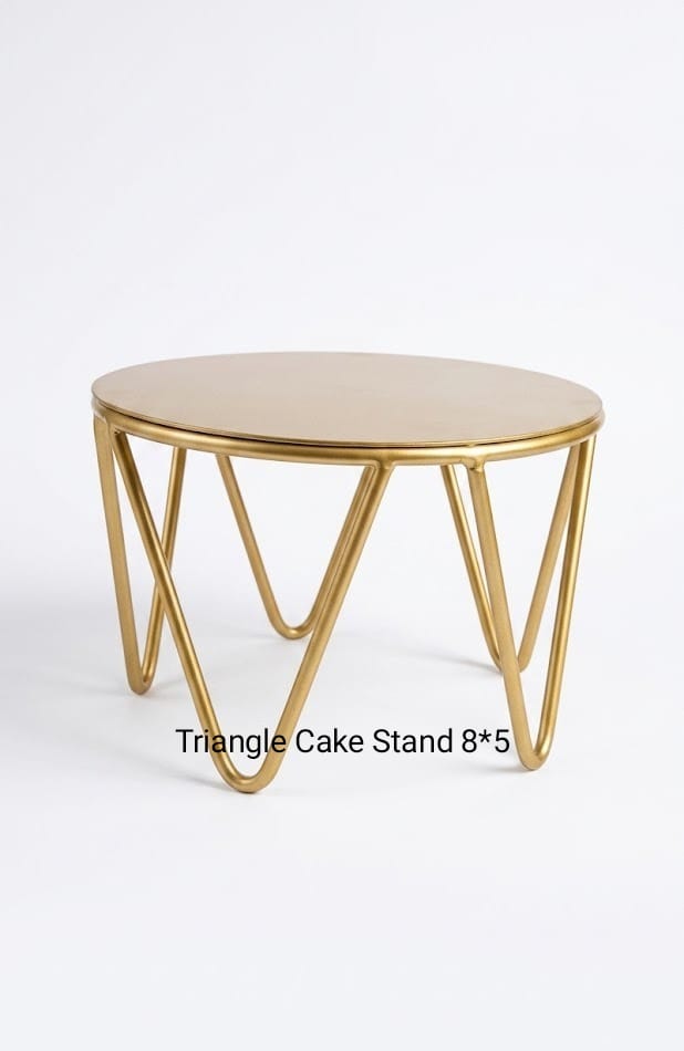Triangle Cake Stand – 8" x 5"